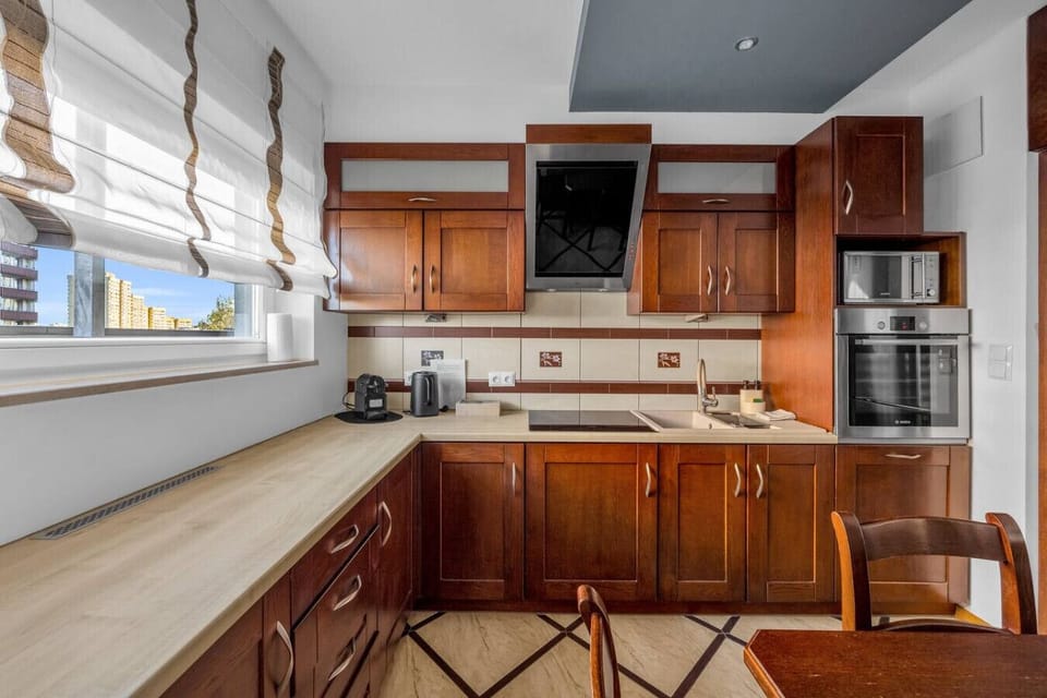 Fully Equipped Kitchen | Book Now With RENTUJEMY.COM