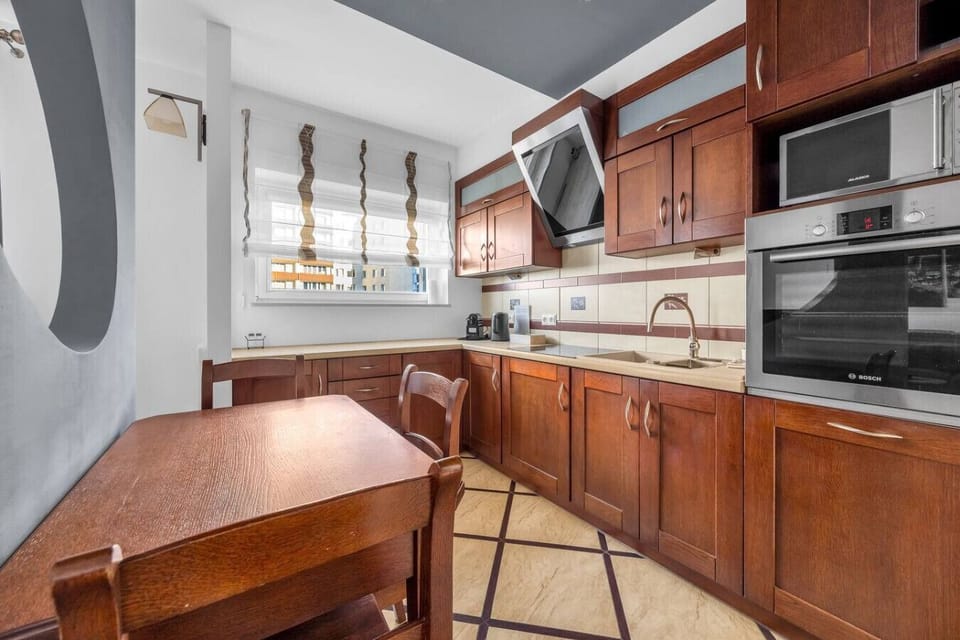 Fully Equipped Kitchen | Book Now With RENTUJEMY.COM