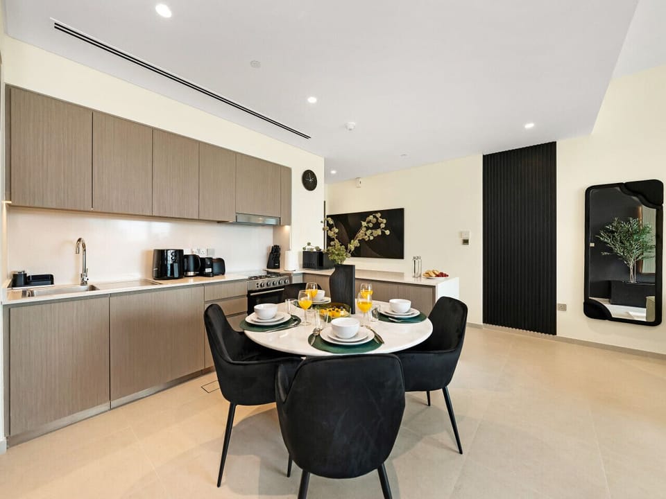 Fully Equipped Modern Kitchen and dining