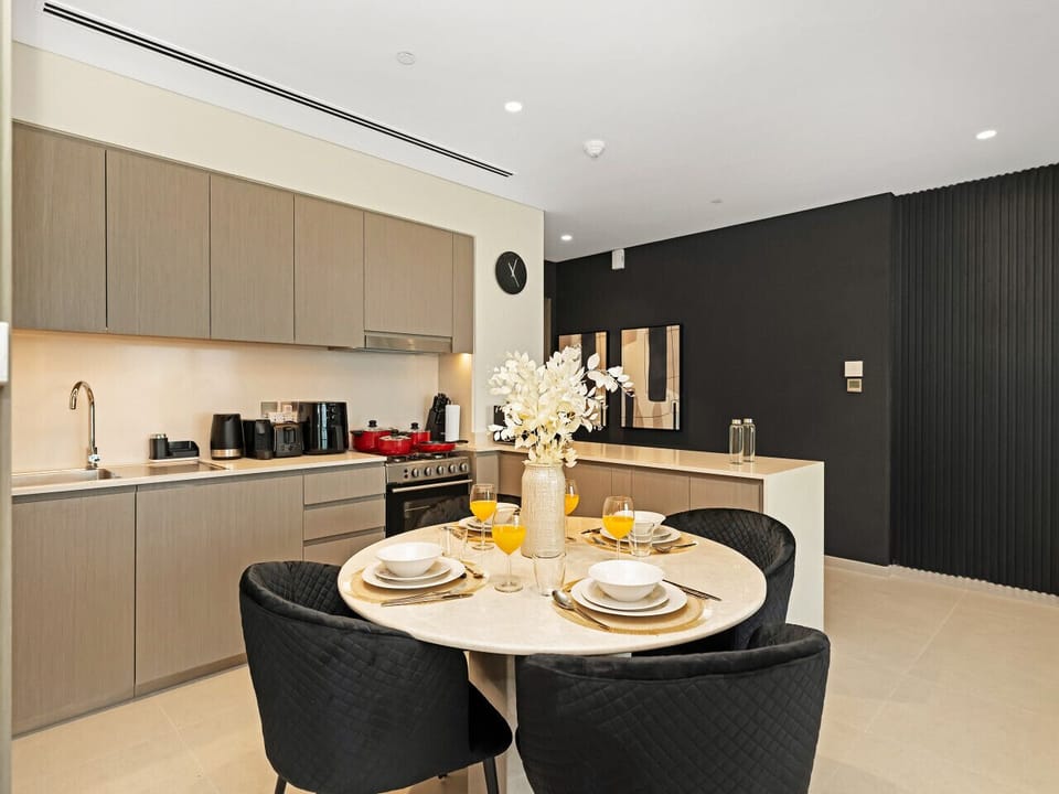 Fully Equipped Modern Kitchen and dining area