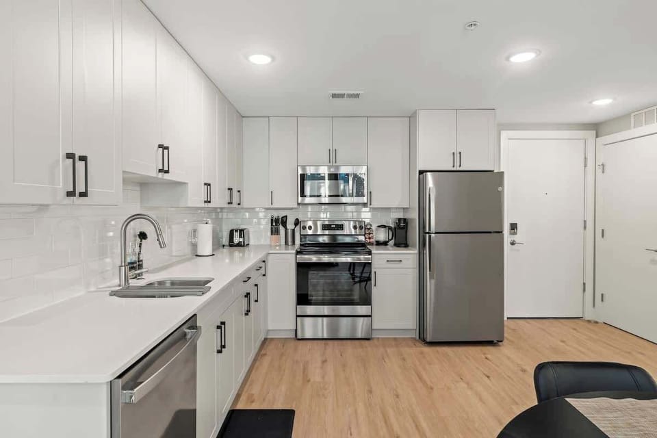 Full Kitchen