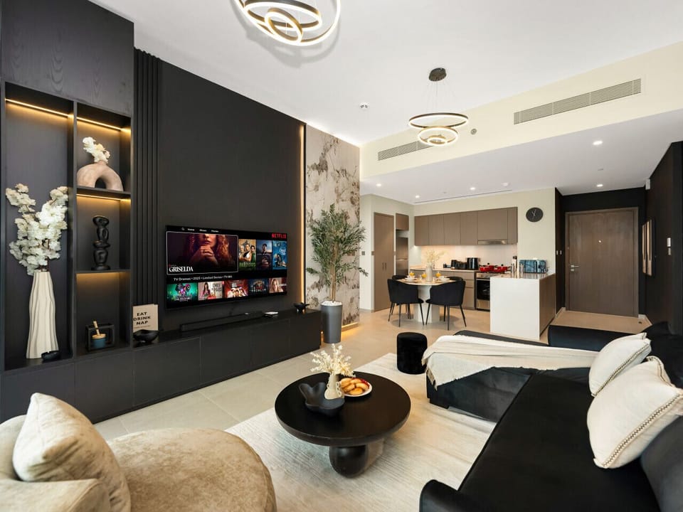 Bright and modern living space for ultimate comfort