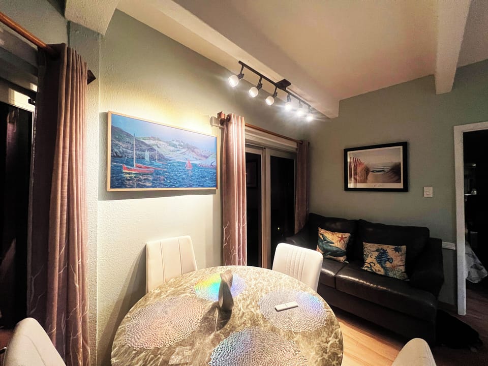 Samsung "The Frame" 4k tv was recently installed.