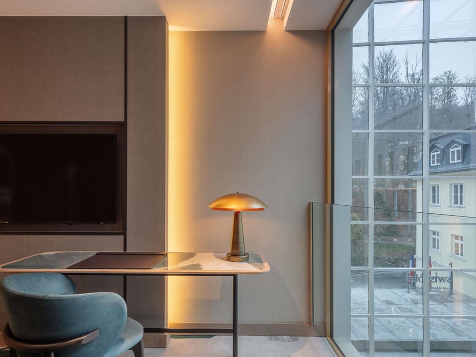 Junior Suite, 1 King Bed (Atrium View) | Premium bedding, minibar, in-room safe, desk