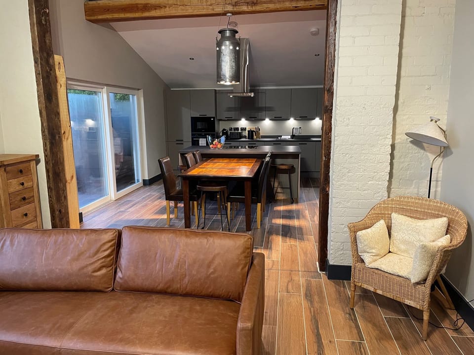 Cottage | Living area