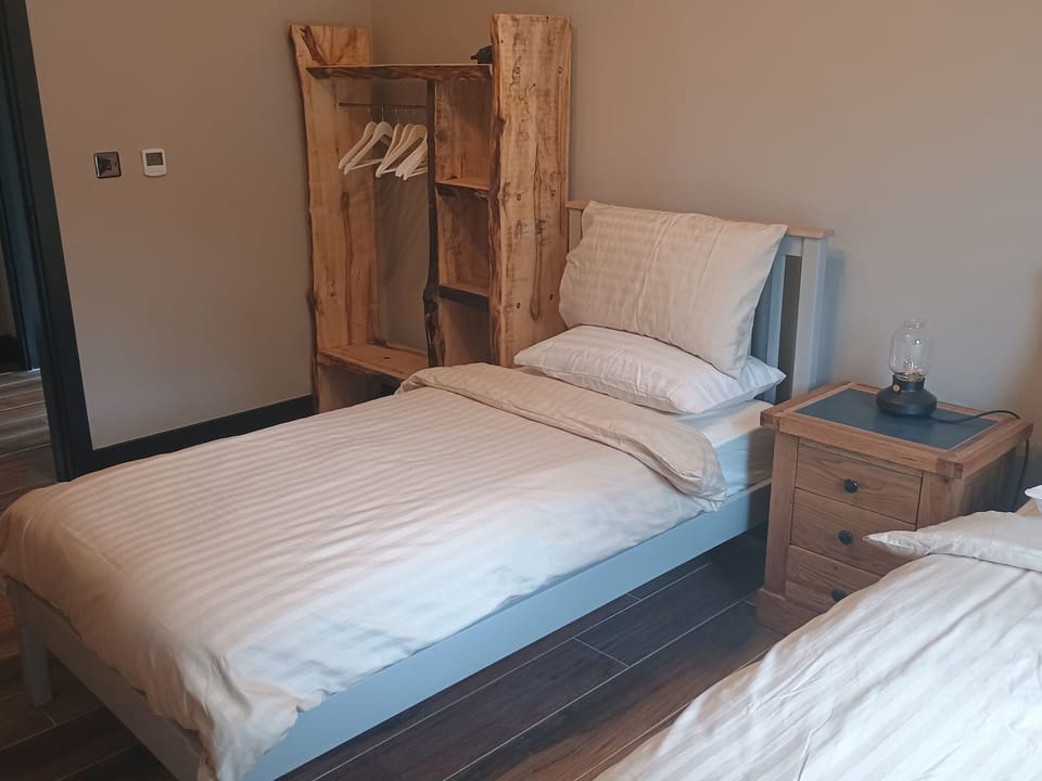 Cottage | 5 bedrooms, individually decorated, individually furnished, free WiFi
