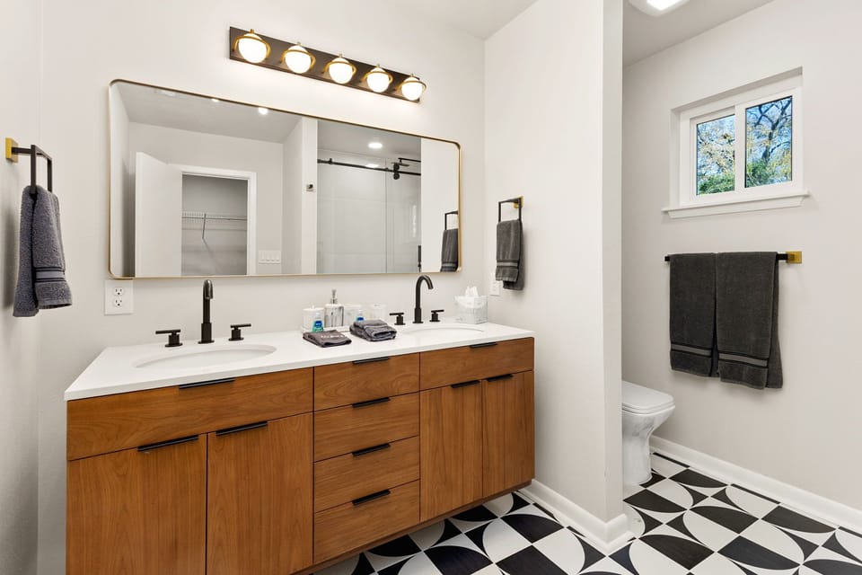 (1st Floor) Refresh and recharge in your private spa-like ensuite — where modern elegance meets everyday indulgence