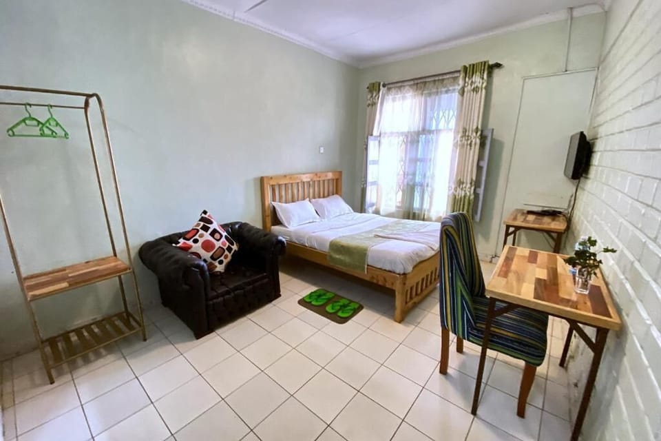 Standard Double Room | Free WiFi, bed sheets