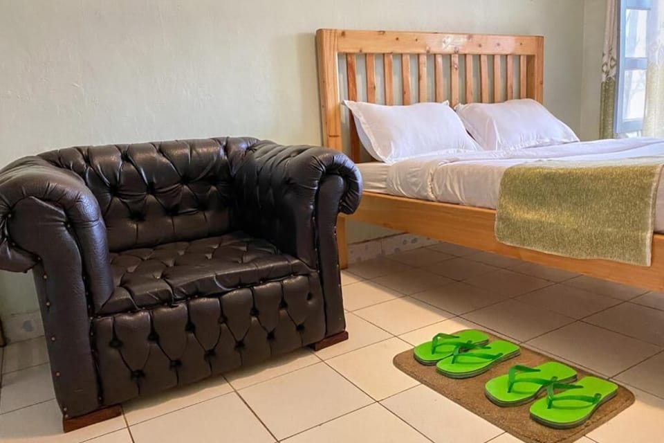 Standard Double Room | Free WiFi, bed sheets
