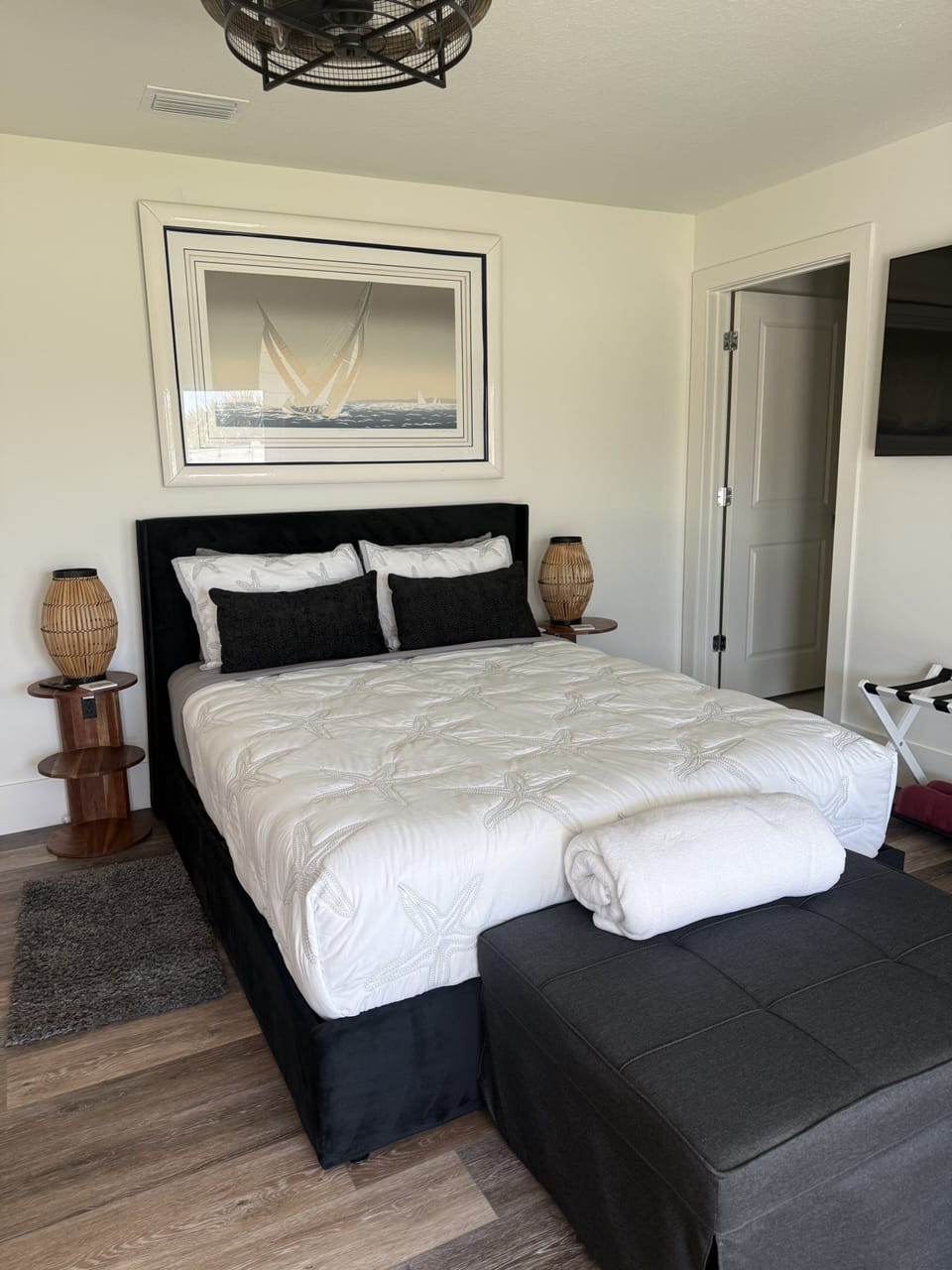 House, Multiple Beds, Patio, Garden View (Unit 11) | 1 bedroom, individually decorated, individually furnished, bed sheets