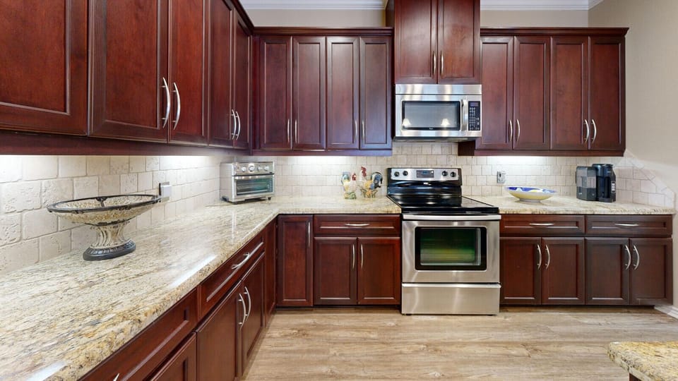 Full Kitchen