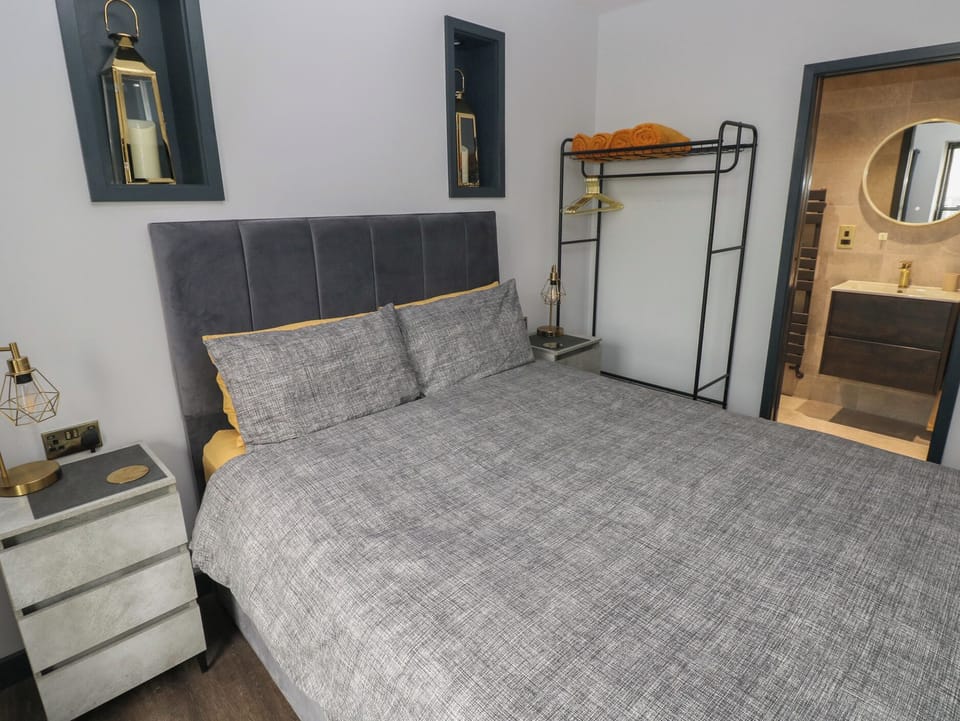 Cottage | 3 bedrooms, individually decorated, individually furnished, free WiFi