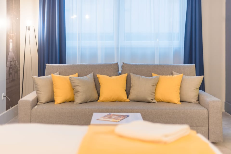 Comfort Double or Twin Room | In-room safe, blackout drapes, iron/ironing board, free WiFi