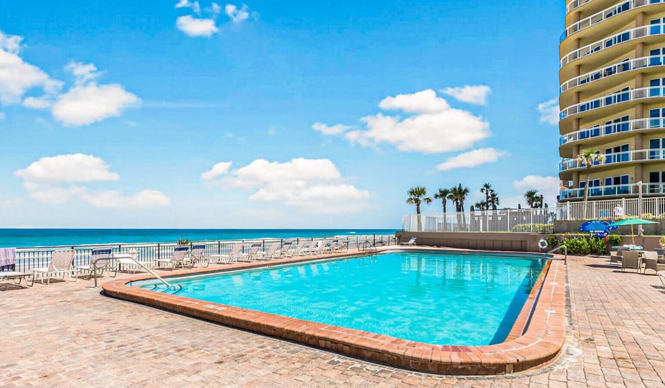 Incredible beach front pool with plenty of loungers