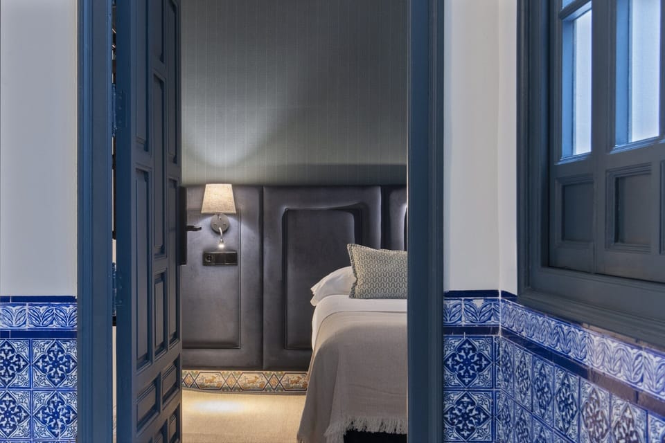 Superior Double Room, 2 Twin Beds, Courtyard View | WiFi (free)