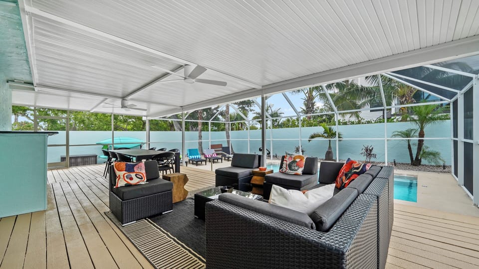 Plenty of seating for family and friends!