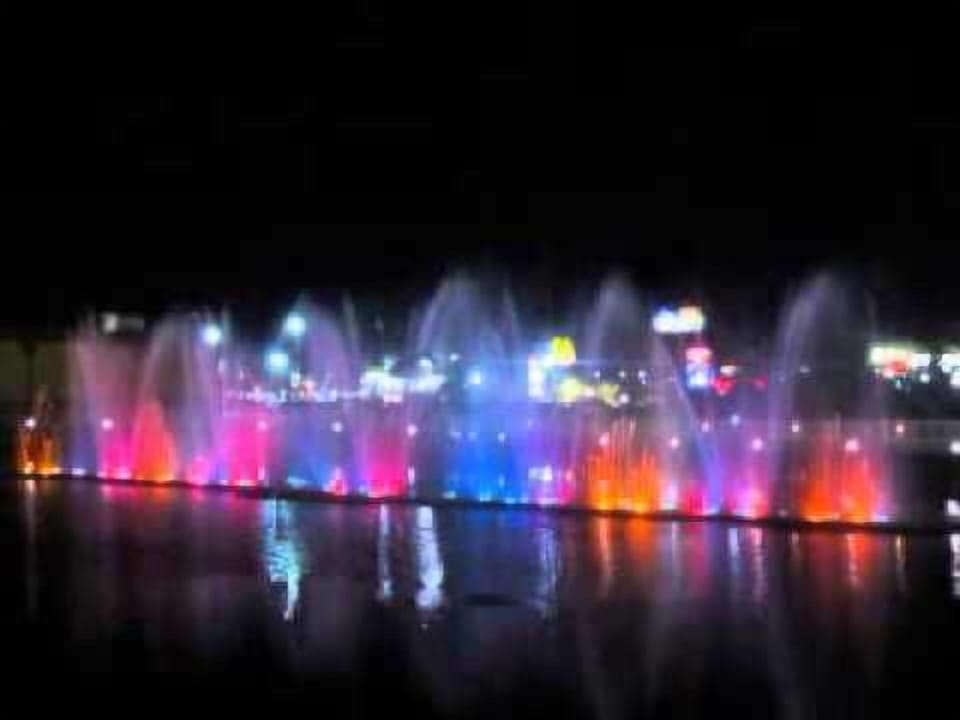 Every evening, the lakefront at Laketown Wharf transforms into a vibrant show of dancing fountains, colorful lights, and music.
