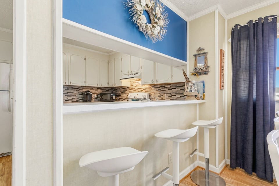Dining space just off the kitchen—perfect for family meals or game nights.