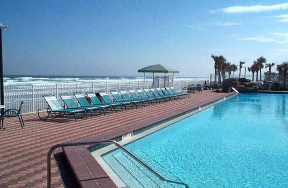 Relax in style, from sunrise to sunset.
