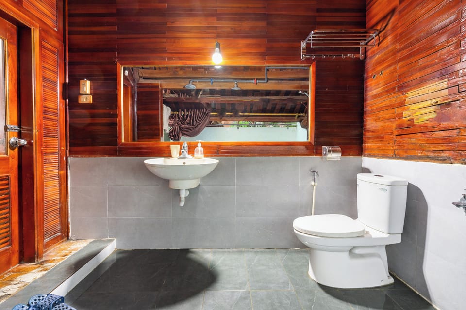 Panoramic Chalet, Courtyard View | Bathroom | Shower, slippers, towels, soap