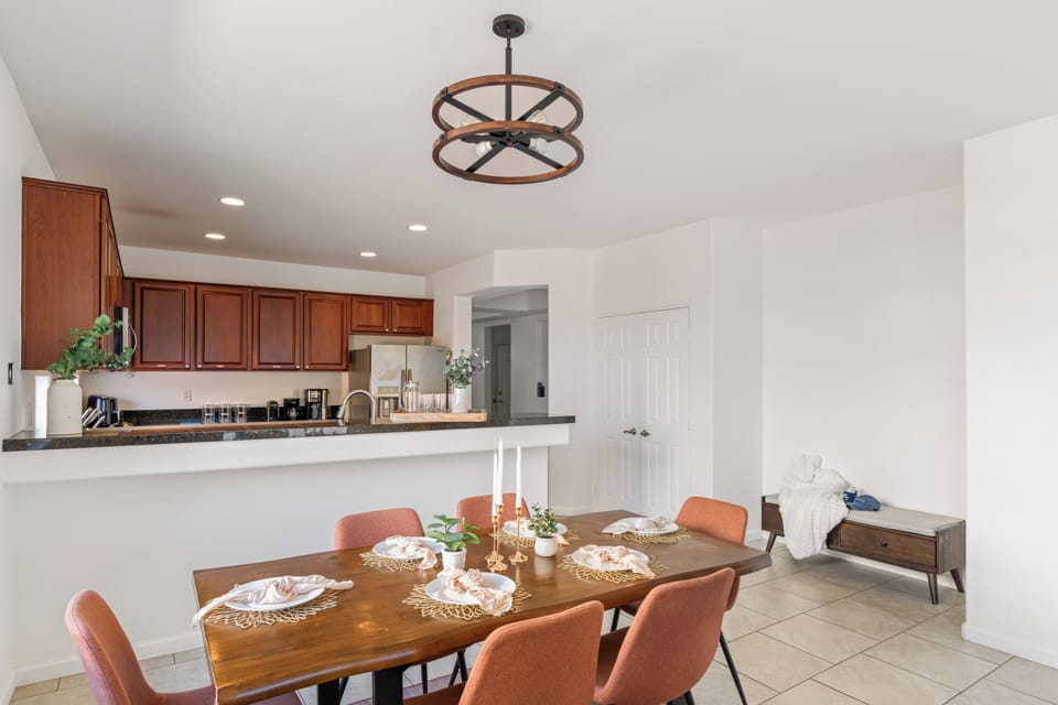 Dining space connected to the kitchen.