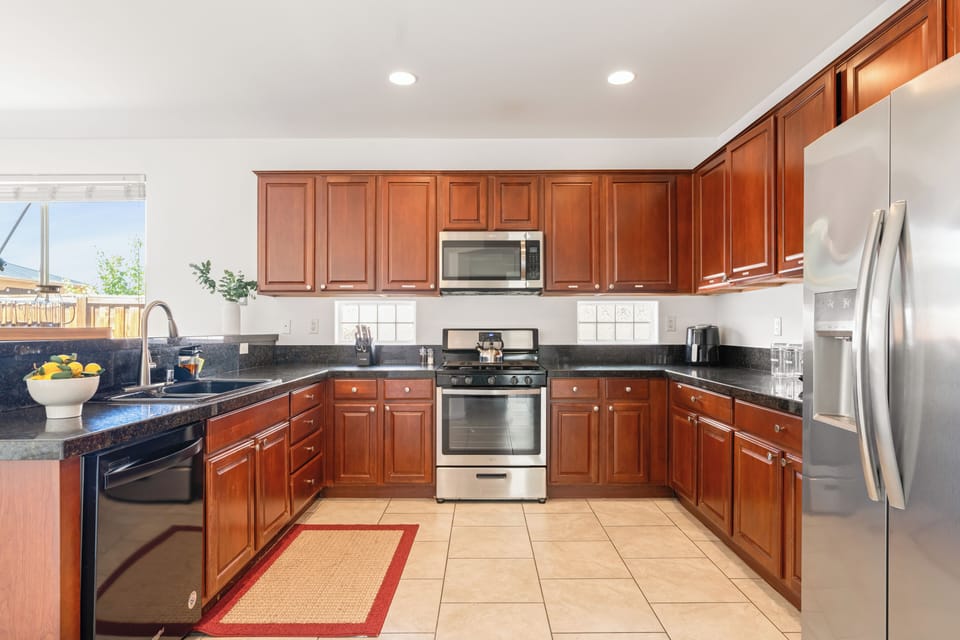 Fully stocked kitchen.