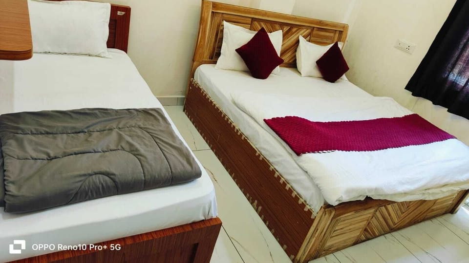 Triple Room | Rollaway beds (surcharge), WiFi (free), bed sheets