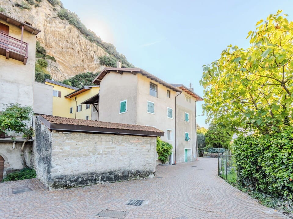 Wall, Architecture, House, Home, Slope, Cottage, Village, Balcony, Mountain Village