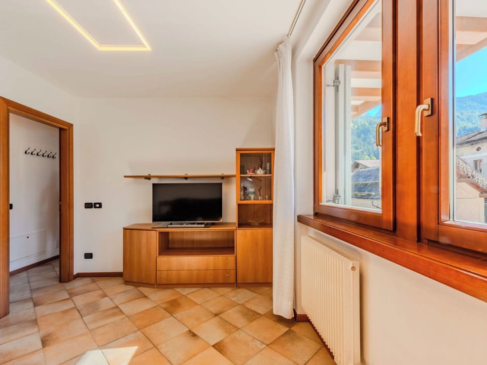 Interior Design, Flooring, Wood, Ceiling, Floor, Room, Home, Apartment, Wood Flooring, Wood Stain