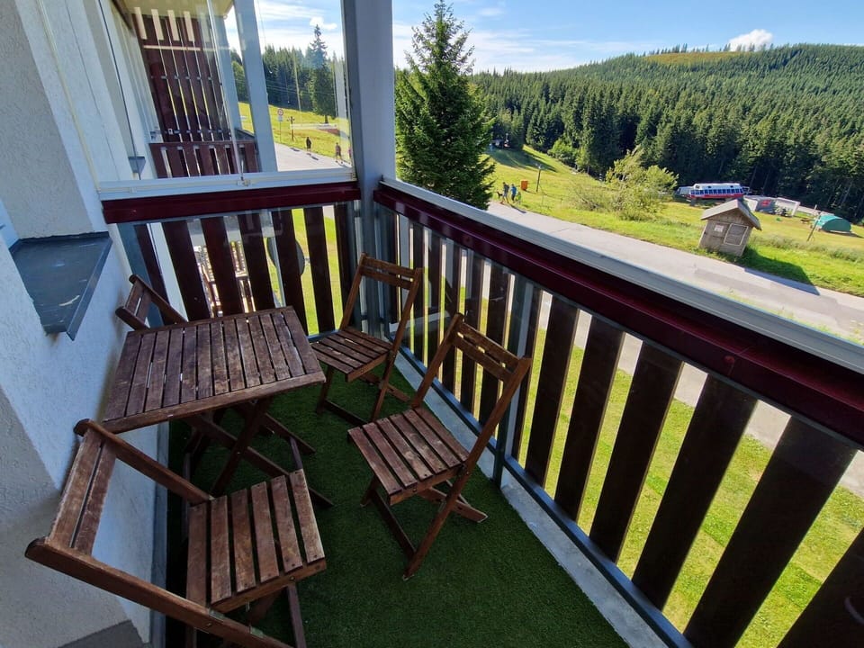 Hardwood, Wood Stain, Porch