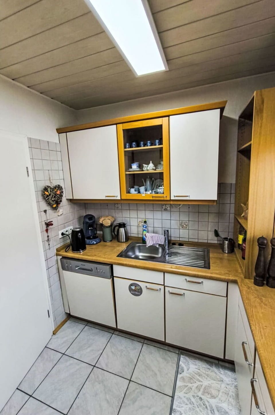 Kitchen, Countertop, Kitchen Appliance, Kitchen Sink, Wood, Major Appliance, Flooring, Cabinetry, Interior Design, Plumbing Fixture
