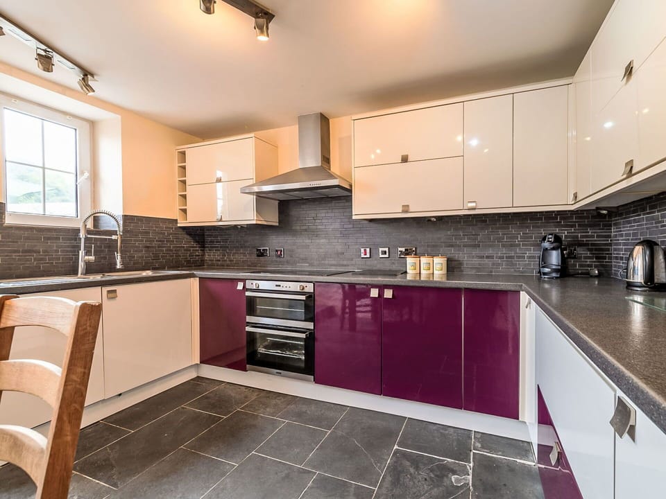 Kitchen, Kitchen Appliance, Countertop, Major Appliance, Cabinetry, Interior Design, Flooring, Wood, Ceiling, Floor