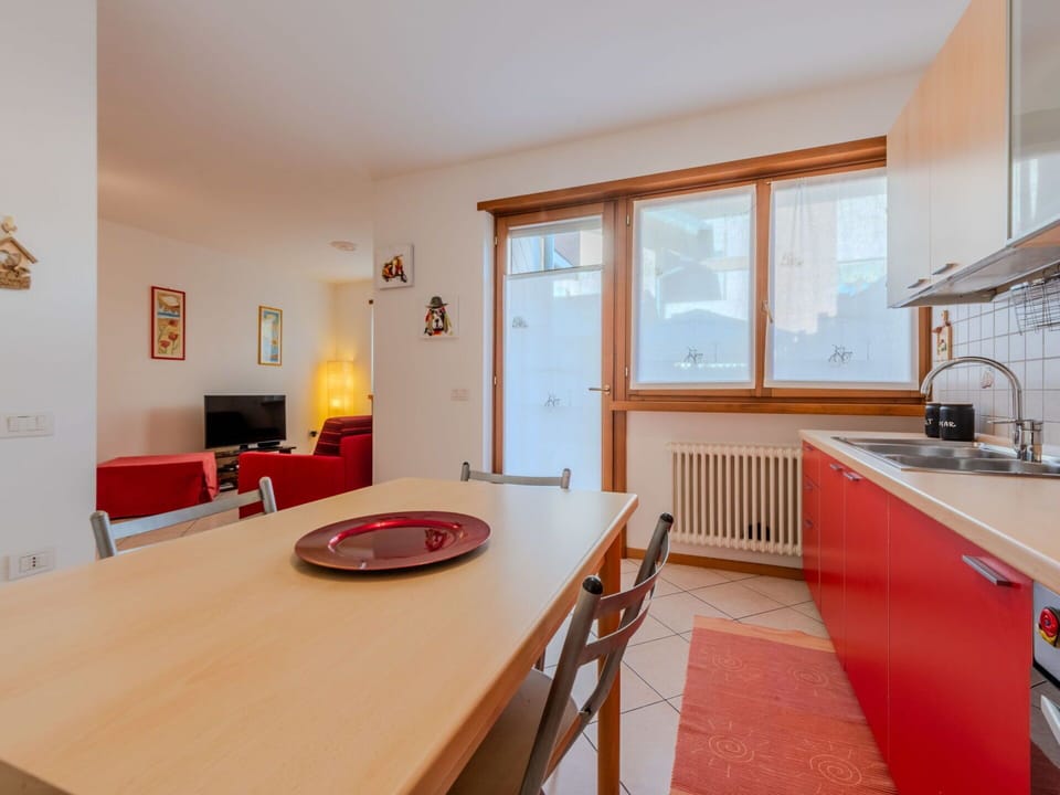 Interior Design, Ceiling, Flooring, Kitchen, Room, Floor, Apartment, Countertop, Furniture, Cabinetry