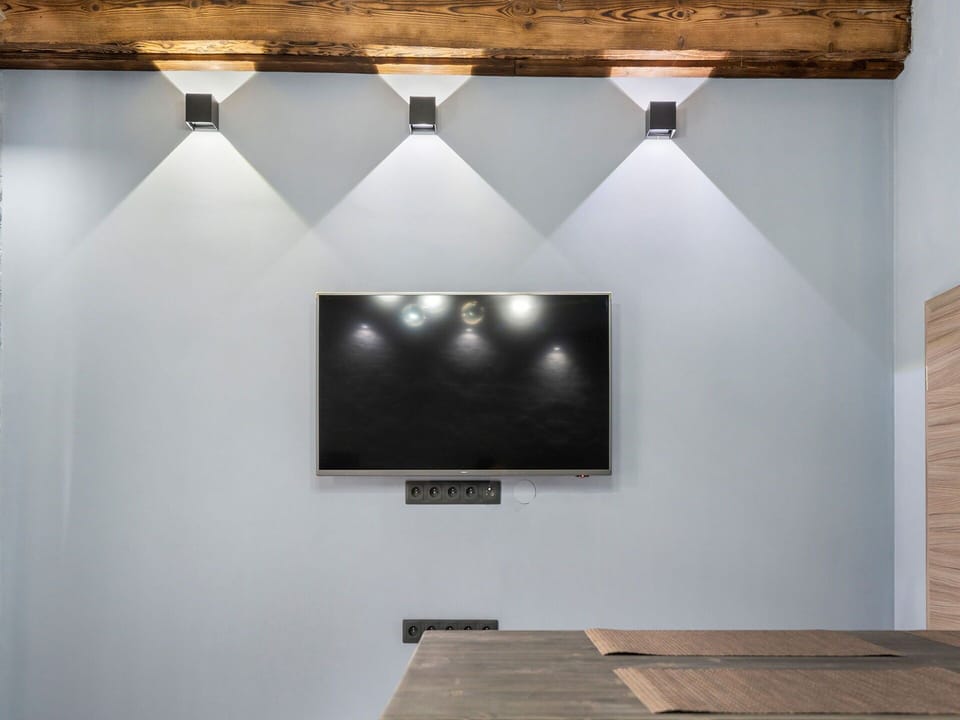 Ceiling, Light Fixture, Lighting, Interior Design, Design, Sconce, Lamp