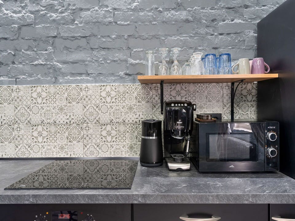 Kitchen, Countertop, Tile, Natural Material, Wallpaper, Granite, Marble, Design
