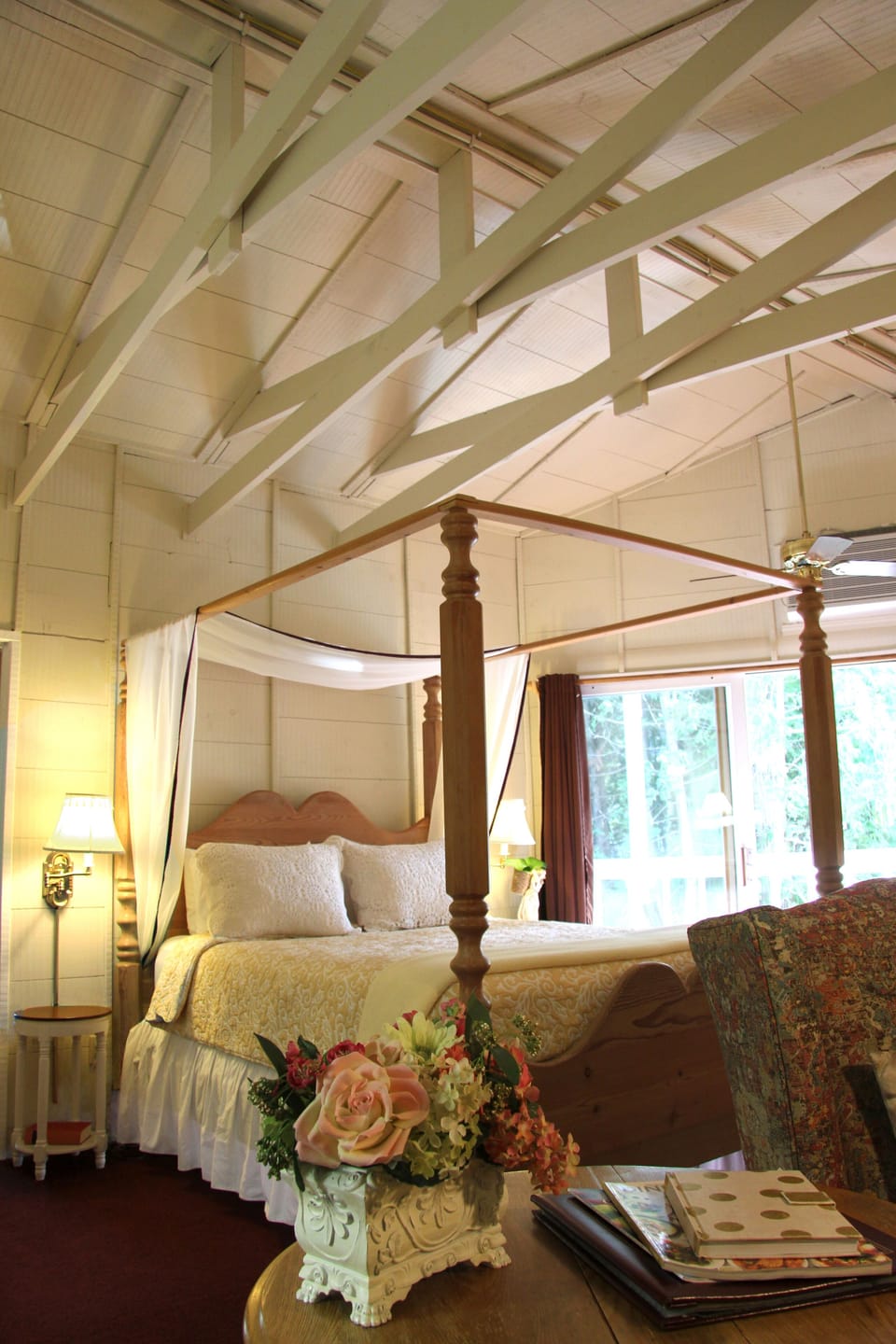 Deluxe Room (Great) | 1 bedroom, down comforters, pillowtop beds, blackout drapes