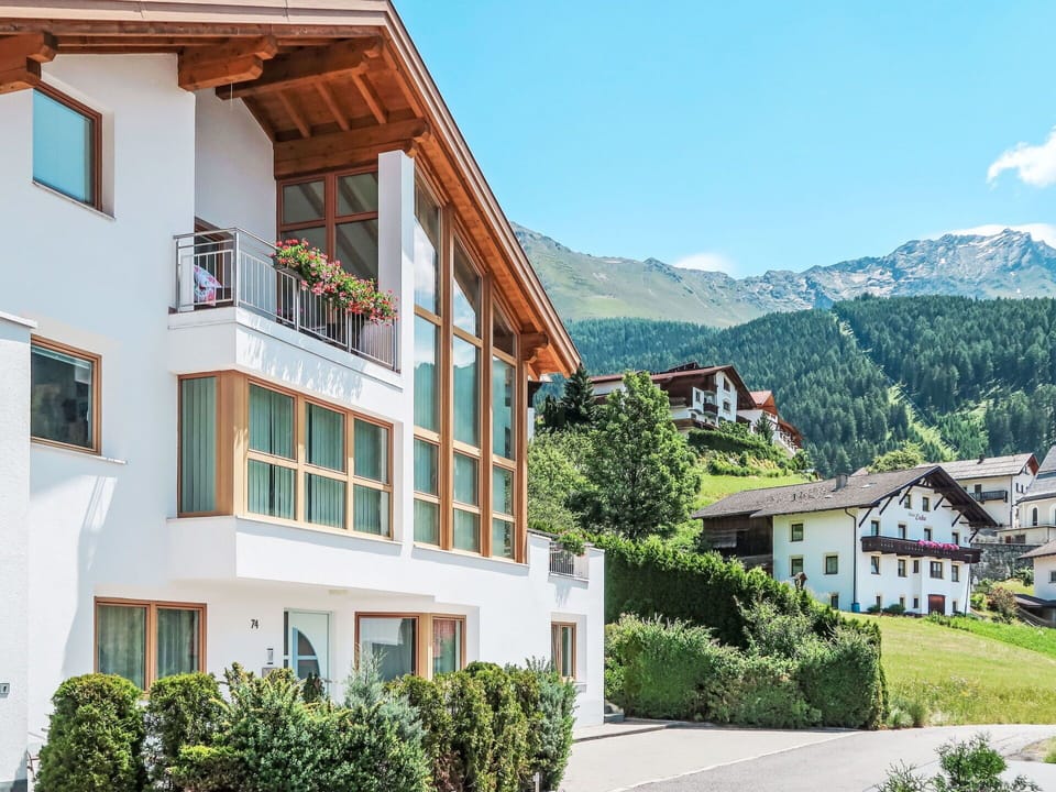 Home, Balcony, Apartment, Estate, Villa, Eco Hotel, Houseplant, Hotel