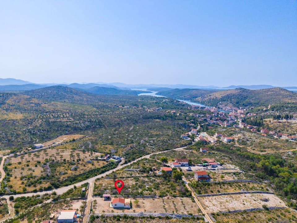 Bird'S-Eye View, Residential Area, Aerial Photography, Landscape, Neighbourhood, Suburb, Urban Design, Land Lot, Human Settlement, Village