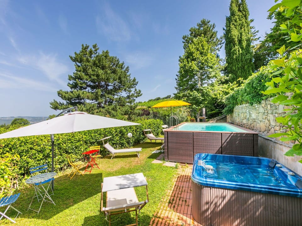 Swimming Pool, Shrub, Garden, Resort, Eco Hotel, Landscaping, Outdoor Furniture, Yard, Lawn, Backyard