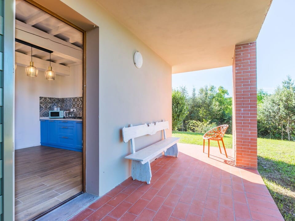 Apartment, Estate, Yard, Lawn, Landscaping, Balcony, Villa