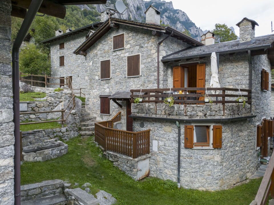 Stone Wall