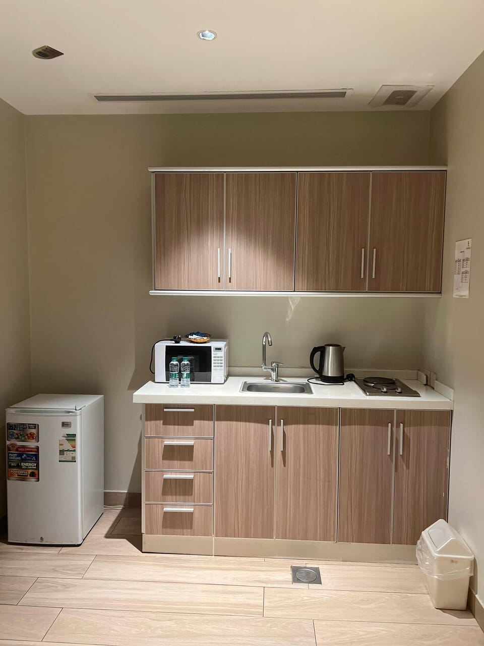 Suite, 3 Bedrooms | Private kitchen