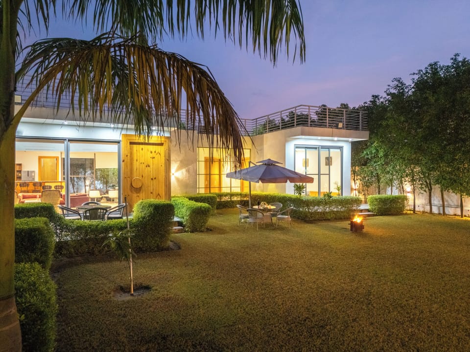 Front of property - evening/night