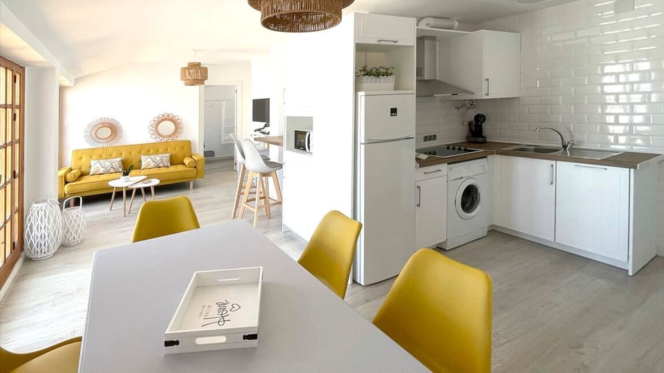 Deluxe Apartment, Sea View | Private kitchen | Full-size fridge, microwave, stovetop, dishwasher