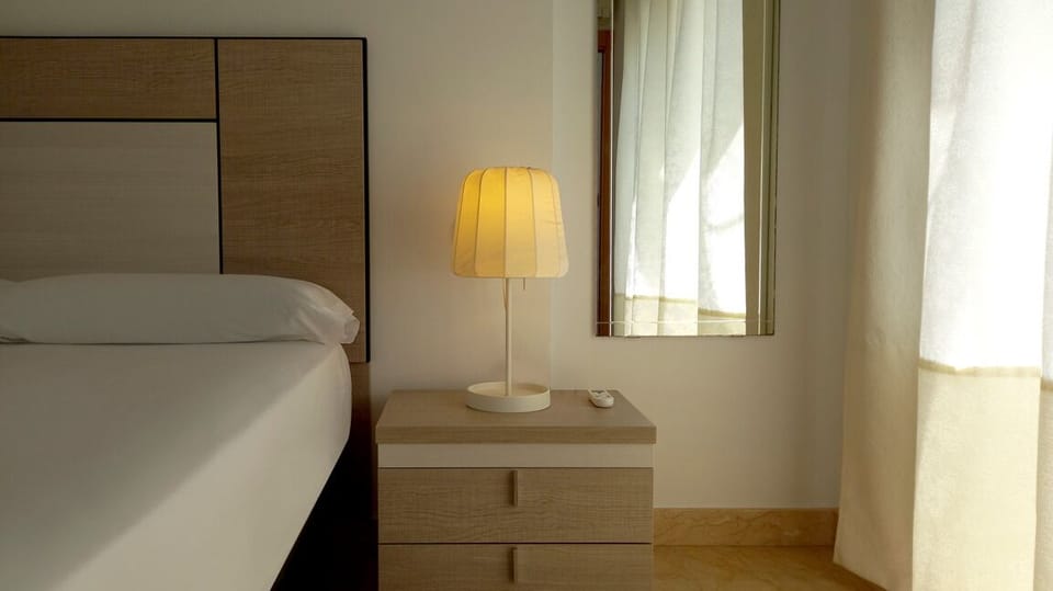 Desk, soundproofing, iron/ironing board, free WiFi