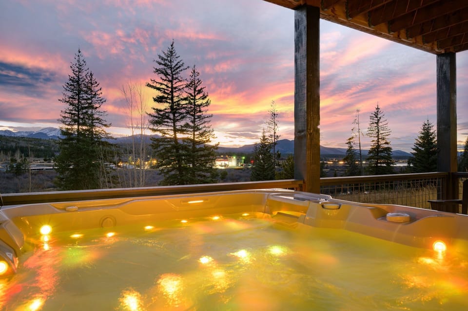 Private Hot Tub With River Views