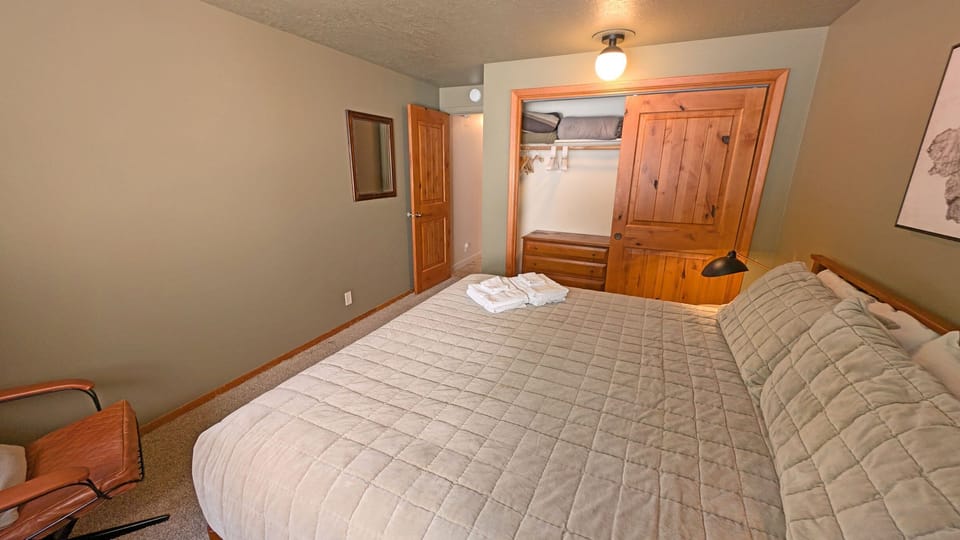 With nightstands and lamps, falling asleep to  your favorite book is a no brainer.