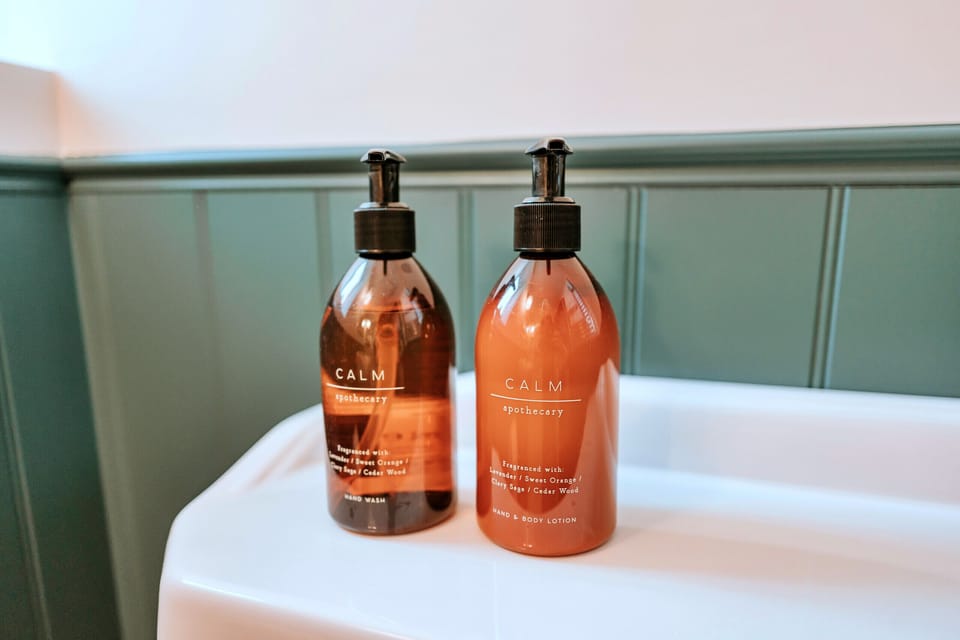 Bathroom amenities