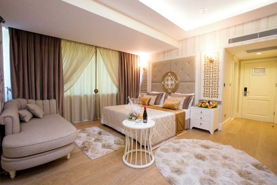 Deluxe Room | In-room safe, desk, laptop workspace, free WiFi