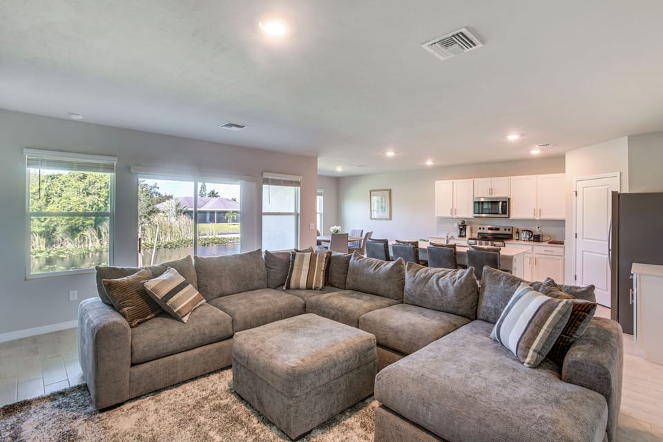 House (4 Bedrooms) | Interior